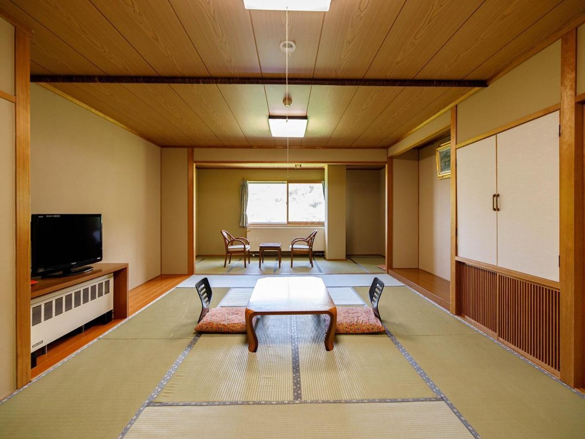 Hotel Iwasuge Yamanouchi  Zewnętrze zdjęcie